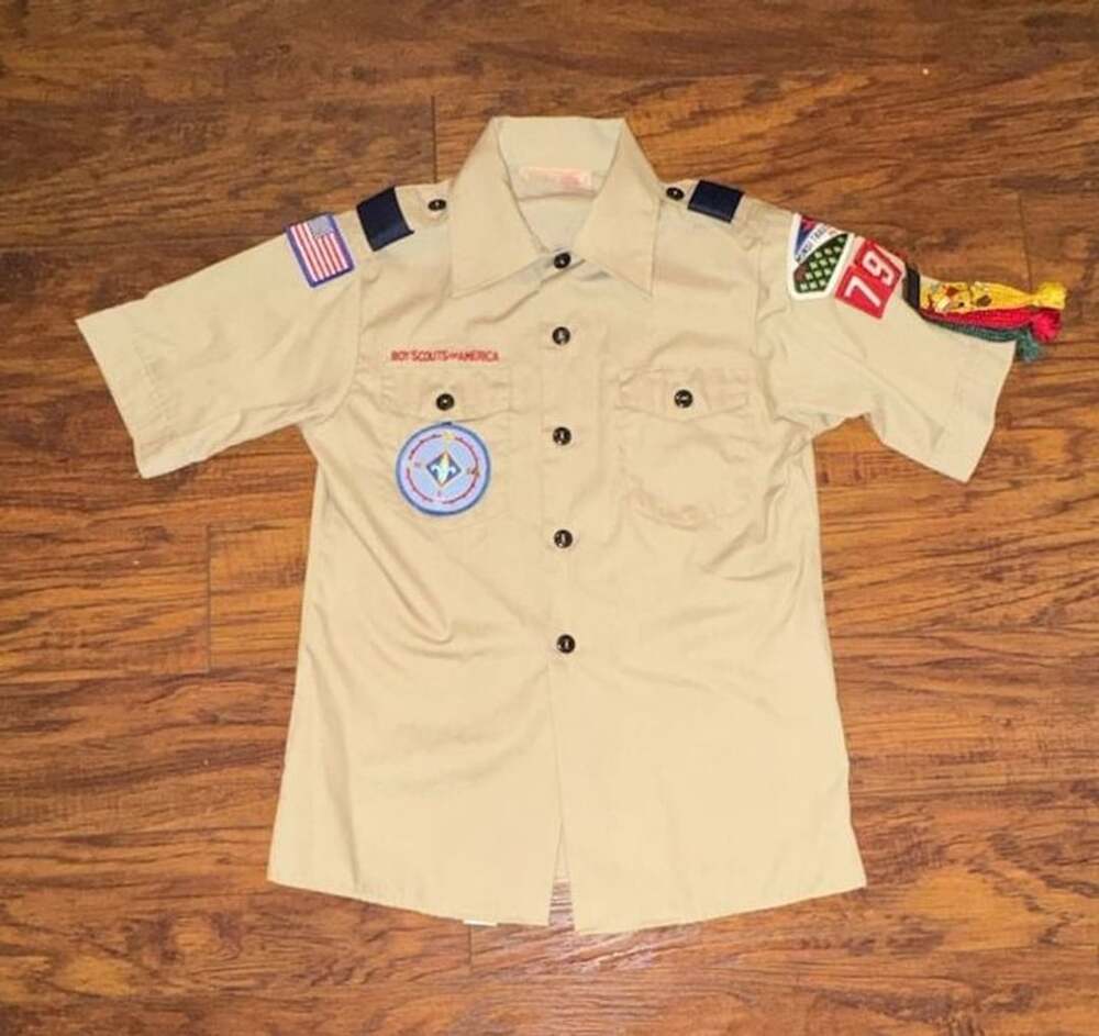 Boy Scouts of America Official Youth Shirt Size Youth Medium Tan Patches